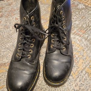 dr marten 1460 size 8